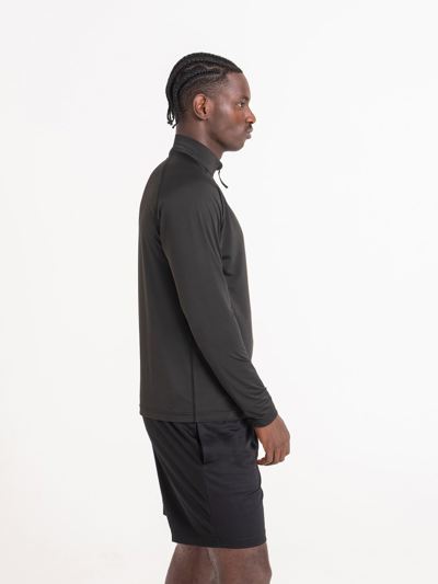 Lightweight active 1/4 zip