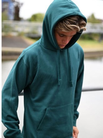 Basic Hoodie (WHILE STOCKS LAST)